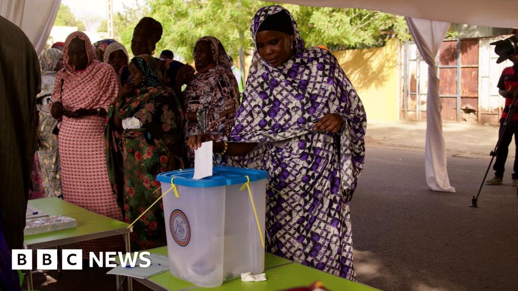 Prezidentské voľby v Čade: Hlasovanie sa blíži k ukončeniu vojenskej vlády
