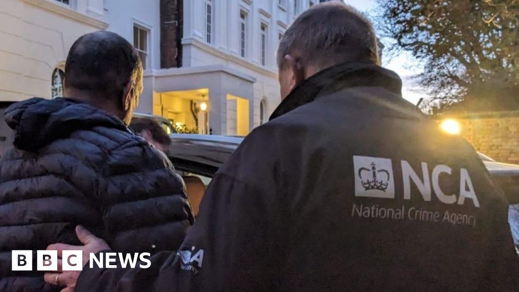 London: Suspected people smugglers arrested in NCA dawn raids