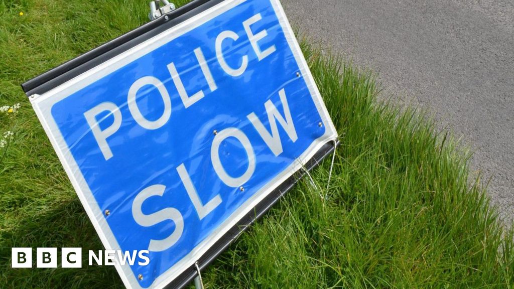 Man in his 60s dies after his car hits tree in Desborough - BBC News