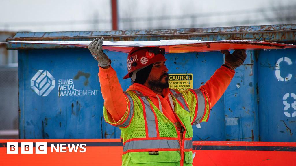 US economy slows after turbulent year