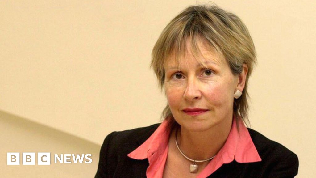 Ofgem director Christine Farnish resigns over price cap change