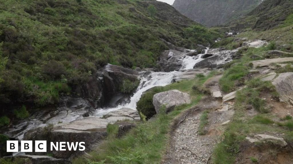 Sisters drowned in national park mountain pools