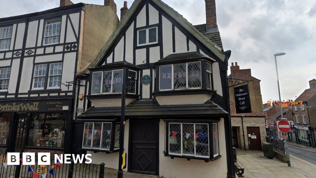 Control of Ripon town hall, toilets and market square given to local