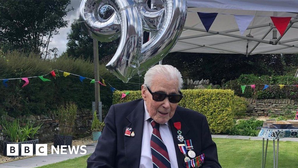 Cornish WW2 veteran celebrates 99th birthday with a party 