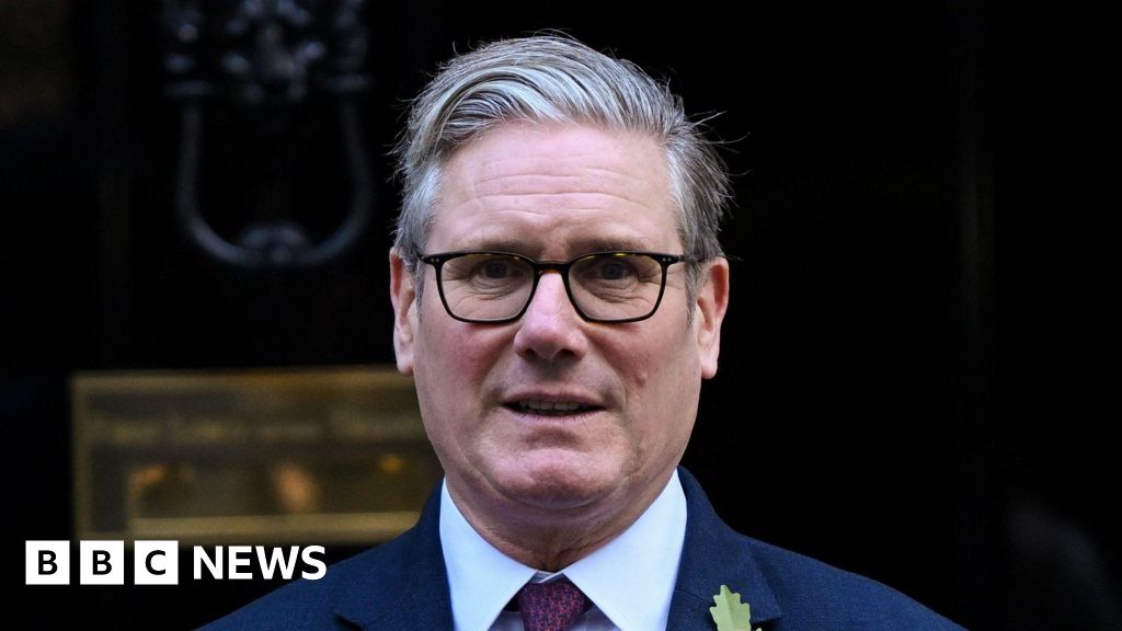 PSNI: Prime minister in 'regular contact' with chief constable over funding shortages