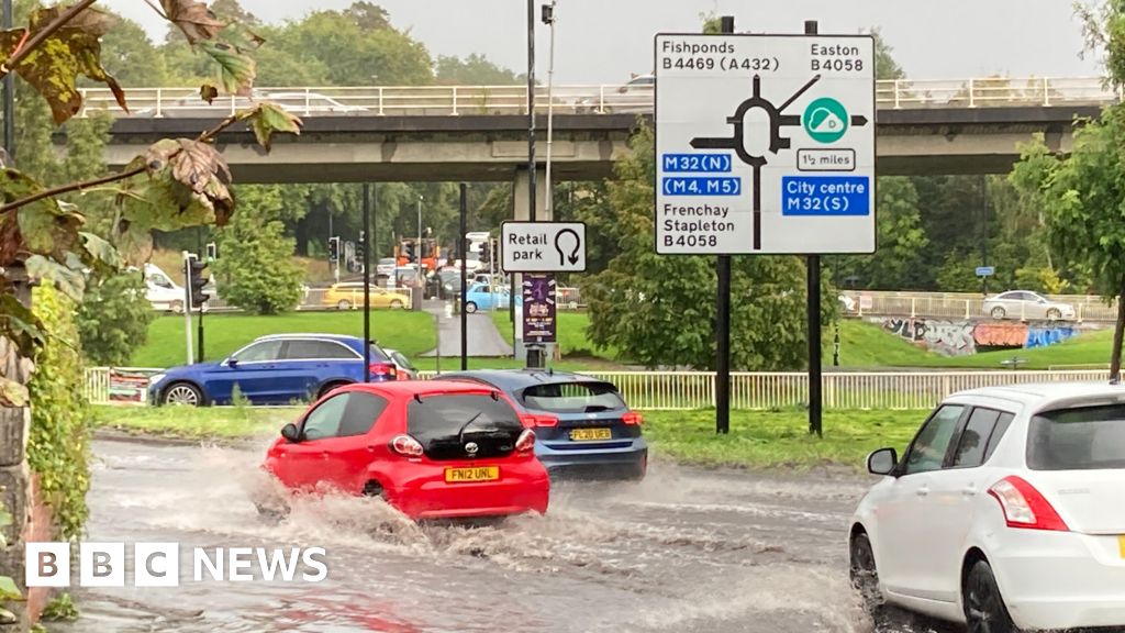 M5 Motorway lanes closed due to flooding after heavy rain