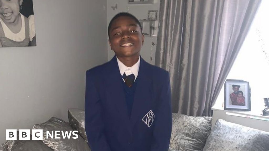 Camden Boy S Toy Gun Arrest Leaves Mother Petrified Bbc News