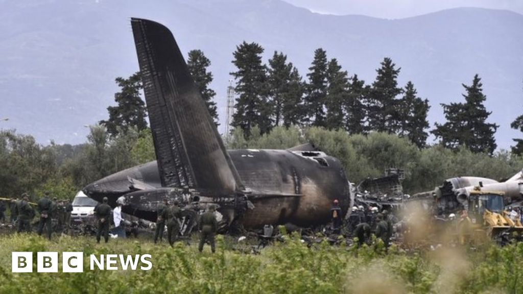 war of the worlds plane crash scene