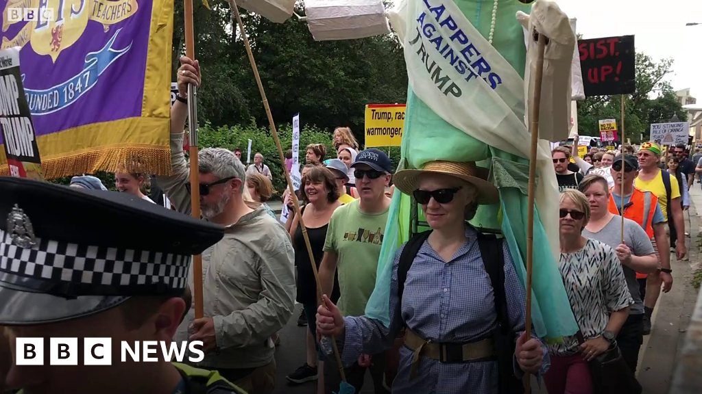 Anti Trump Protesters Make Their Feelings Known In Edinburgh Bbc News