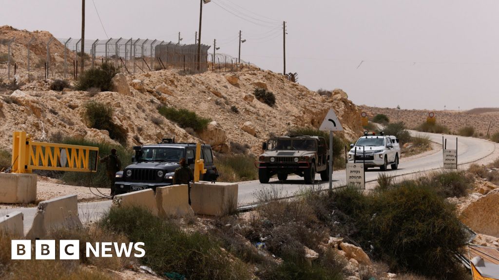 Israel returns body of Egyptian policeman who killed Israeli soldiers