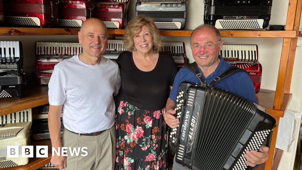 London: Allodi accordions used by Status Quo and Pogues to close its shop