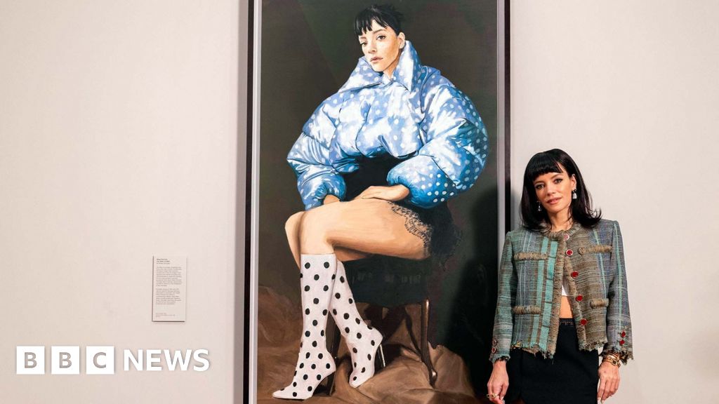 Lily Allen's West End Girl portrait goes on show at National Portrait Gallery
