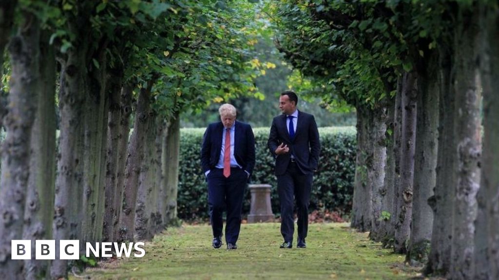 Johnson and Varadkar 'can see pathway to a deal'