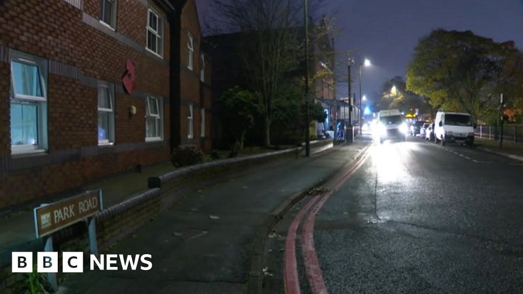 Man stabbed and car hit lamp-post amid disorder in Bloxwich
