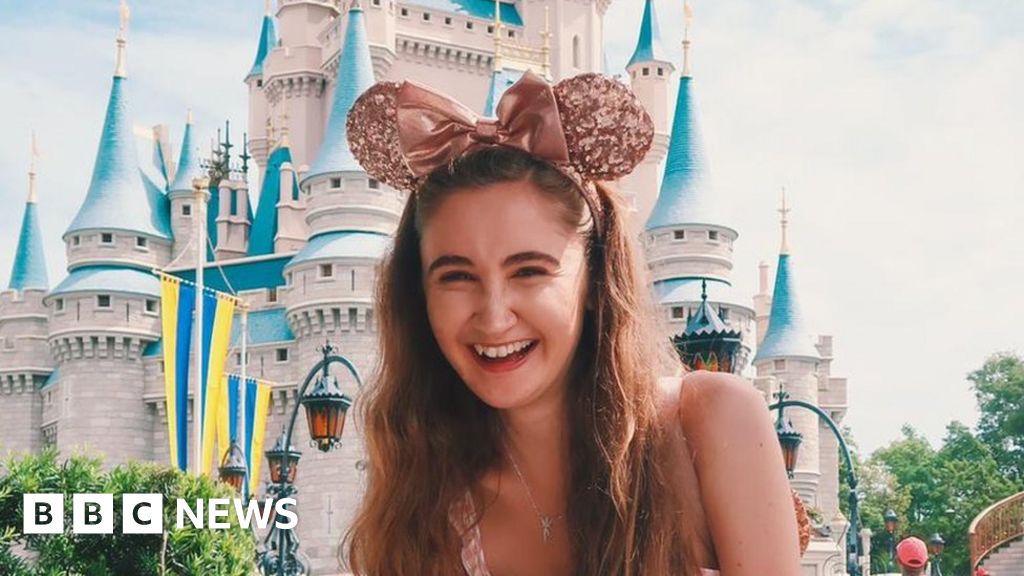 Disney cuts: What is life like after 'magic' job? - BBC News