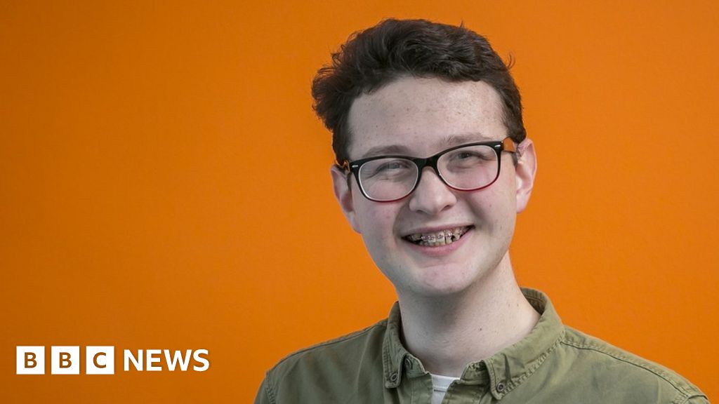 Sunderland elects youngest councillor Jack Cunningham - BBC News