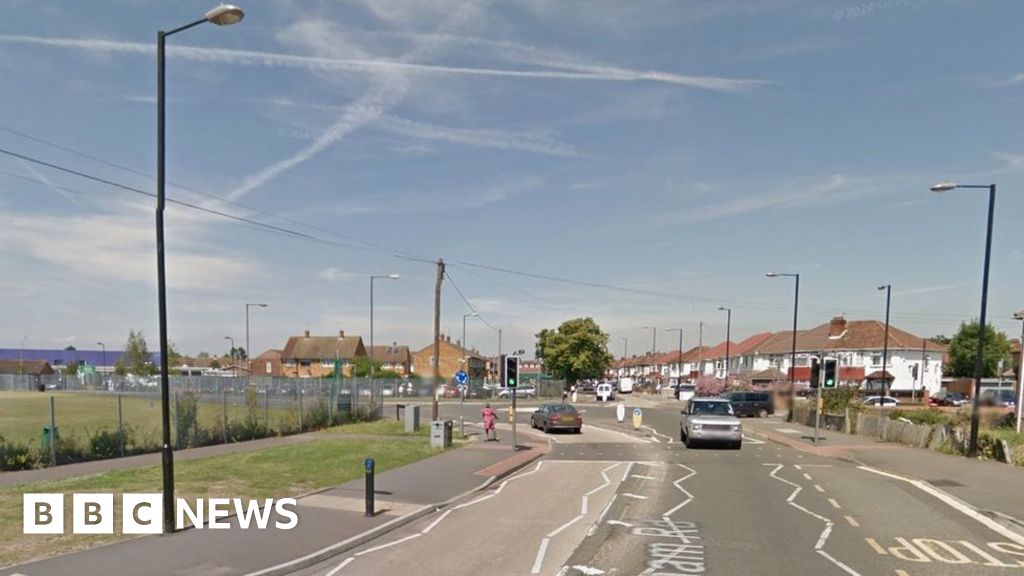 Man Dies After Being Struck By Car In Slough Bbc News 5510