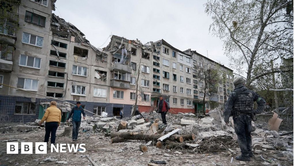 ukraine-war-civilians-killed-in-russian-strike-on-ukraine-homes