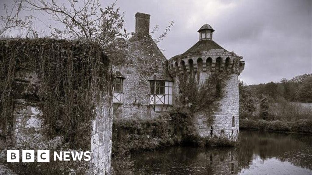 Ghostly tales from Scotney Castle in Kent that fascinate visitors