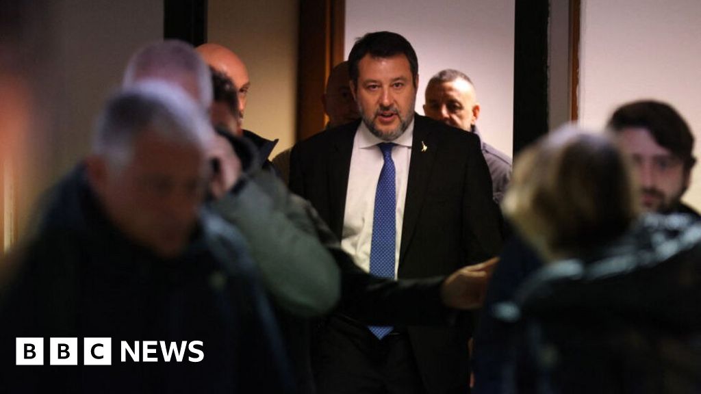 Матео Салвини: Италианският вицепремиер заема позиция в процеса за отвличане на мигранти