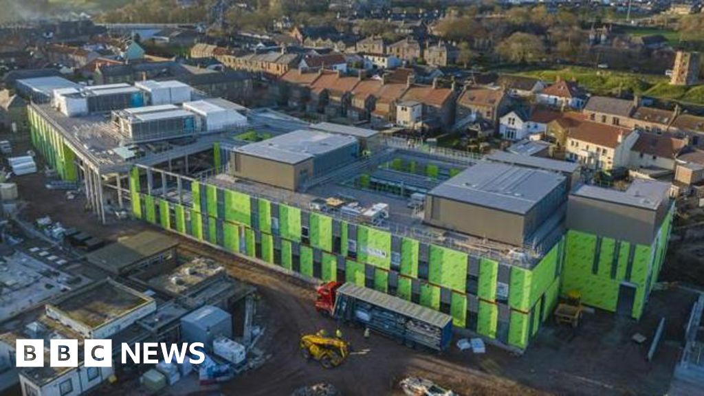 bbc.co.uk - Jonny Manning - Work restarts at Berwick hospital after contractor collapse - BBC News