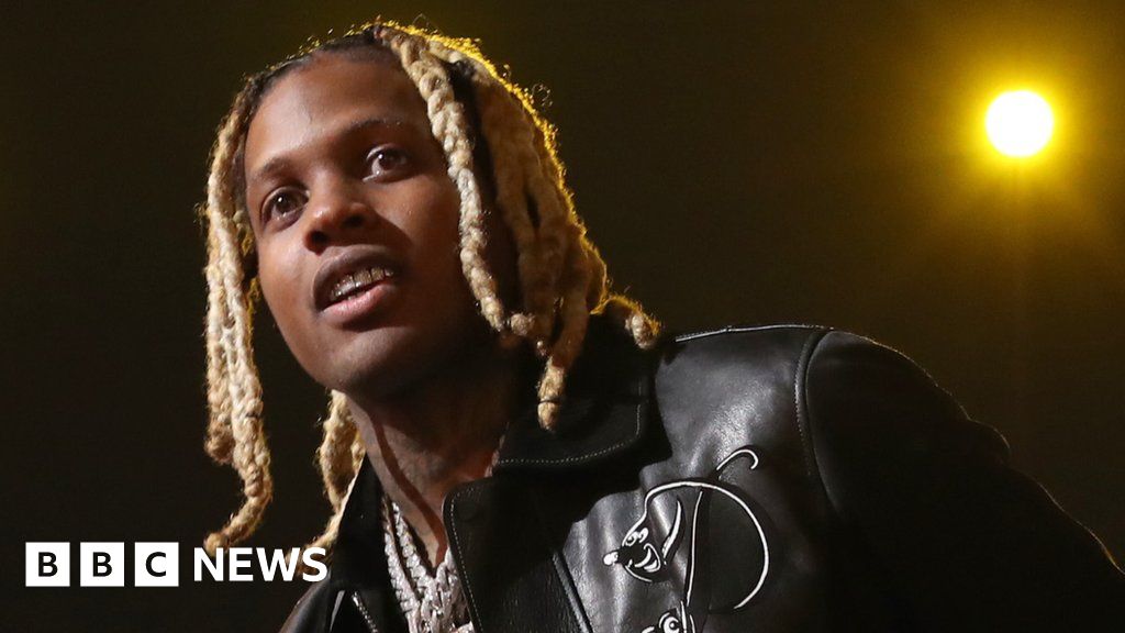 Lil Durk: Grammy-nominated US rapper in shootout with intruders - BBC News