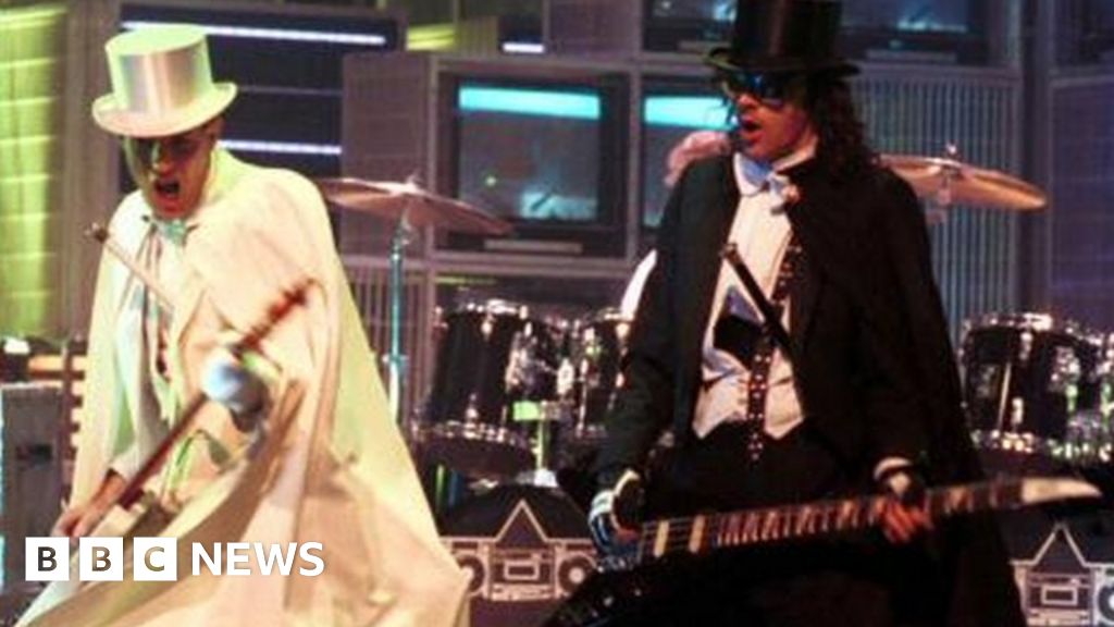 Music News LIVE: Will They? Won't They? - BBC News