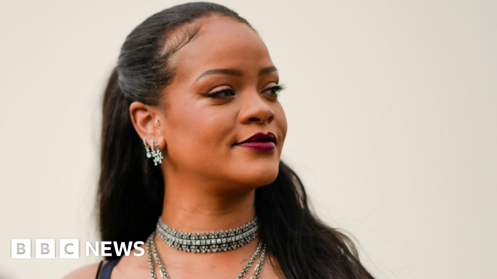 Rihanna: Super Bowl half-time show to mark singer's live return