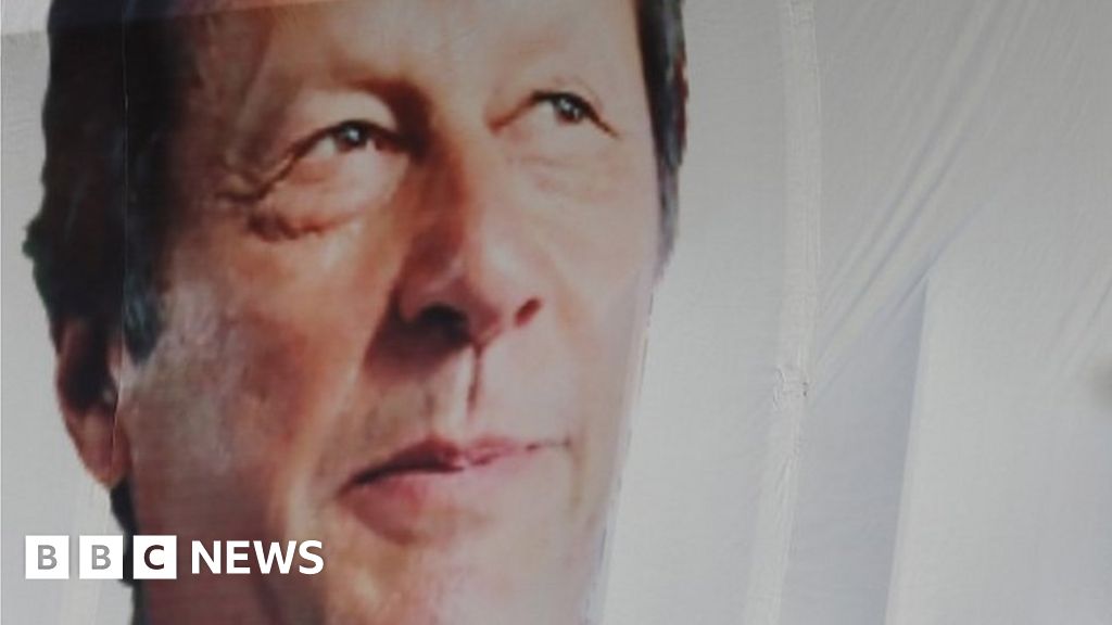 Pakistan: Imran Khan’s high-stakes election gamble