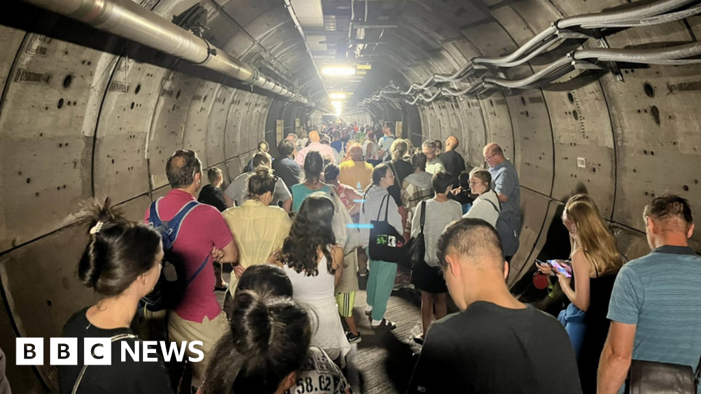 Eurotunnel Le Shuttle: Passengers stuck for hours inside tunnel