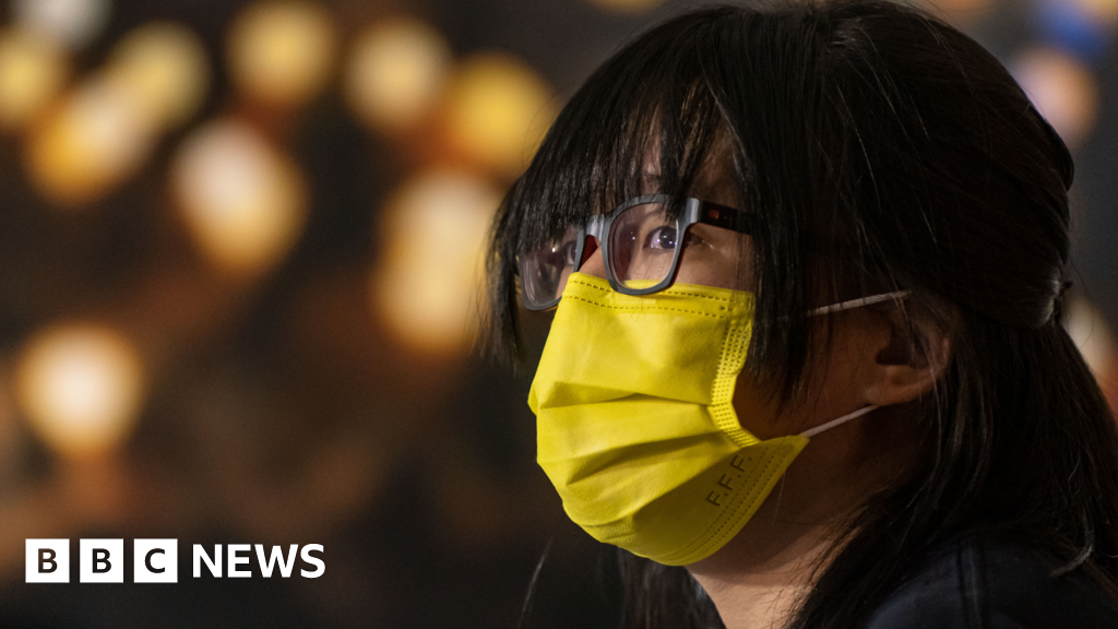 Хонконг арестува шестима за бунт съгласно нов закон
