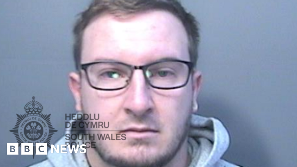 DVLA worker who doctored car paperwork in 'sophisticated' million-pound fraud plan jailed