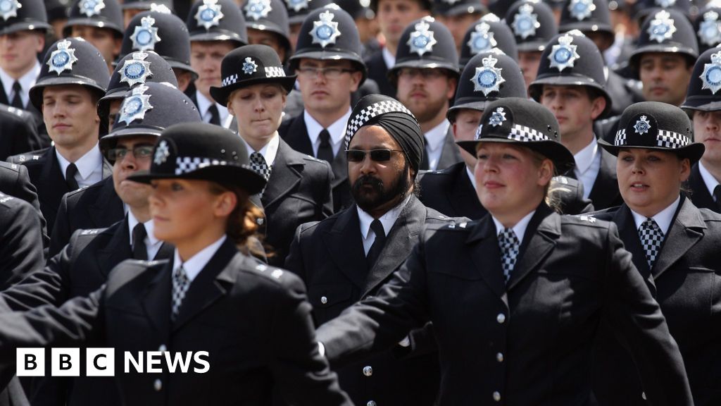 all-new-police-officers-in-england-and-wales-to-have-degrees-bbc-news