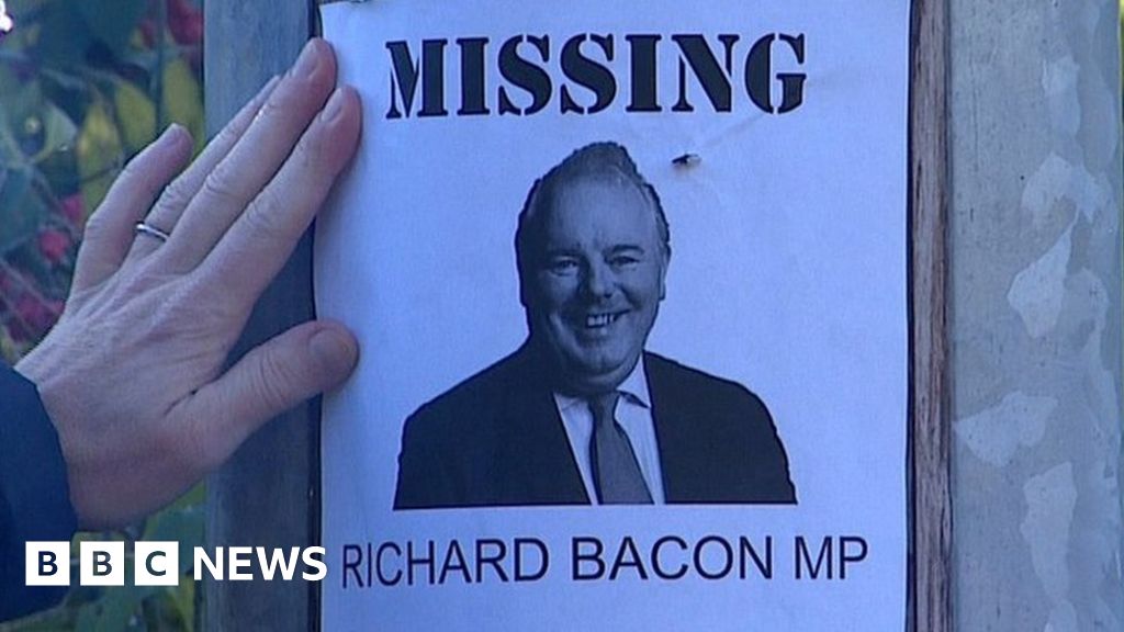 Norfolk voters say MP is ignoring them after email blunder