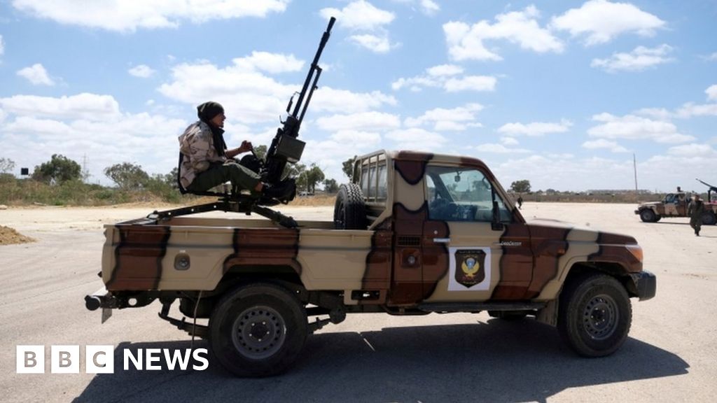 Libya conflict: Turkish MPs approve bill to send troops