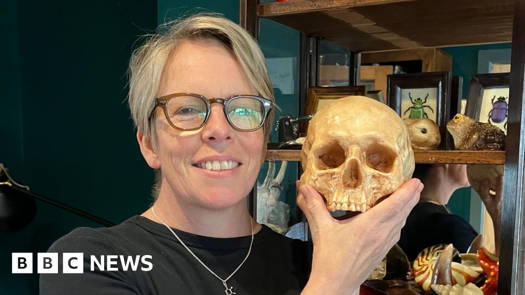 bbc.co.uk - Neve Gordon-Farleigh - Halstead 'horror chocolatier' creates gory props for Netflix film - BBC News