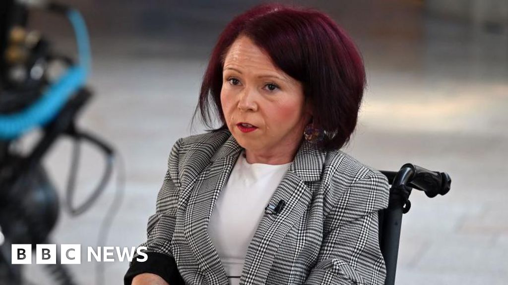 Scottish Labour frontbencher quits over links to sex offender