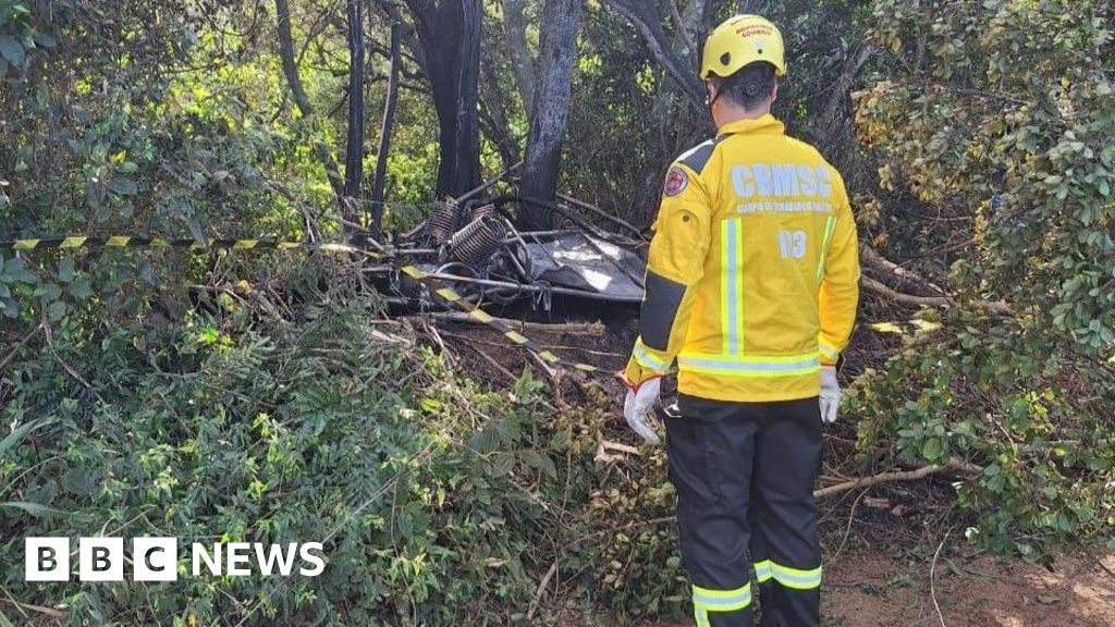 At least eight dead in hot air balloon accident in Brazil thumbnail