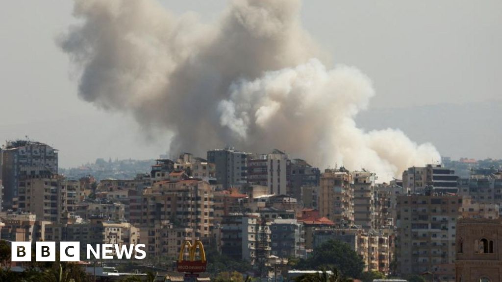 Ataques aéreos israelíes matan a 492 personas en Líbano