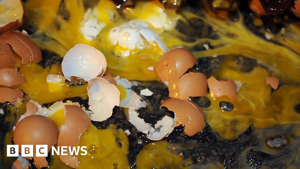 Woman Calls 999 Over Broken Eggs In Fridge Bbc News 1241