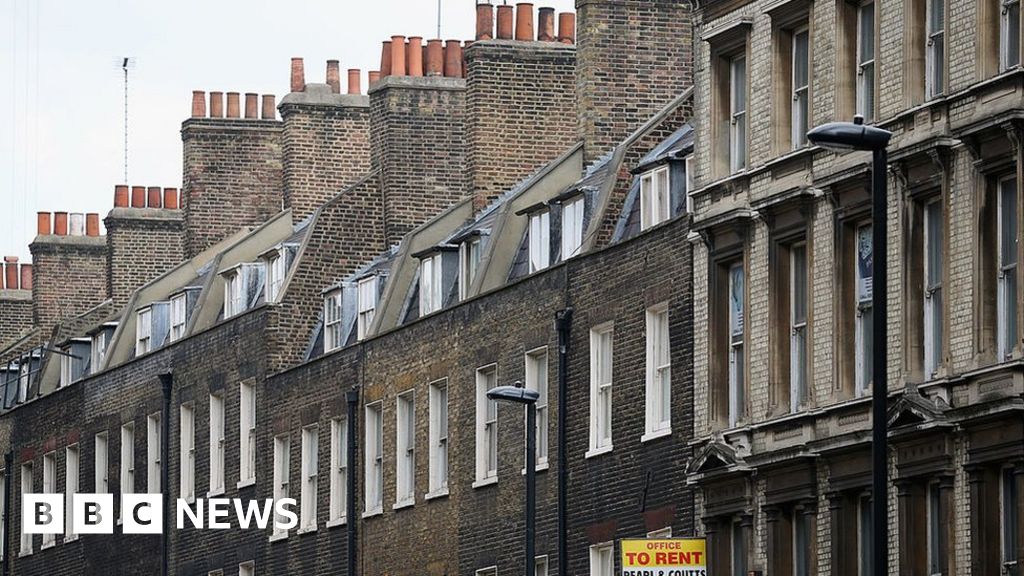 Fine homeowners who sell draughty homes, suggests report