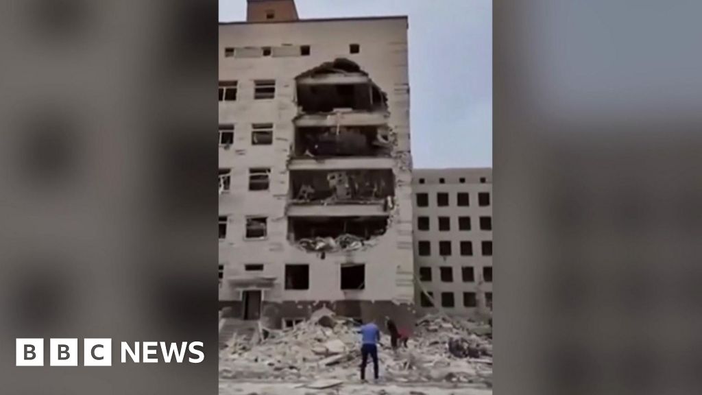 Aftermath of deadly Russian attack on Ukrainian city