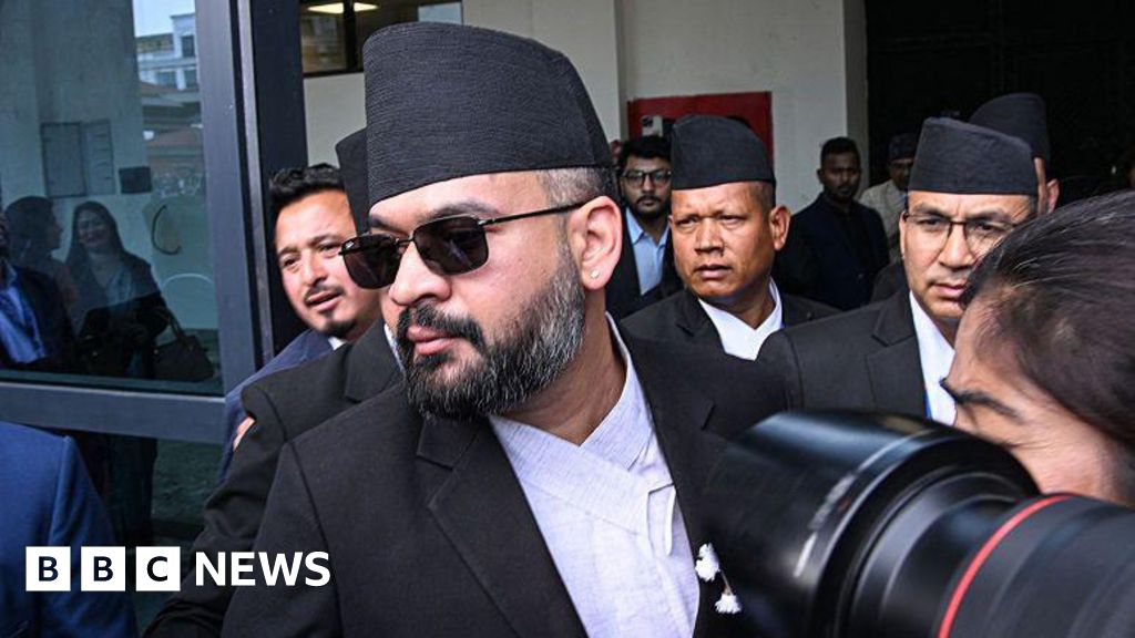 مغني الراب السابق يؤدي اليمين الدستورية كرئيس جديد لوزراء نيبال