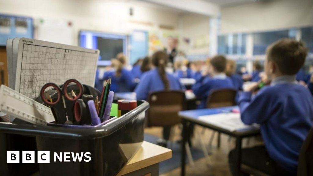 Shepshed school expansion set back by delayed consultation - BBC News