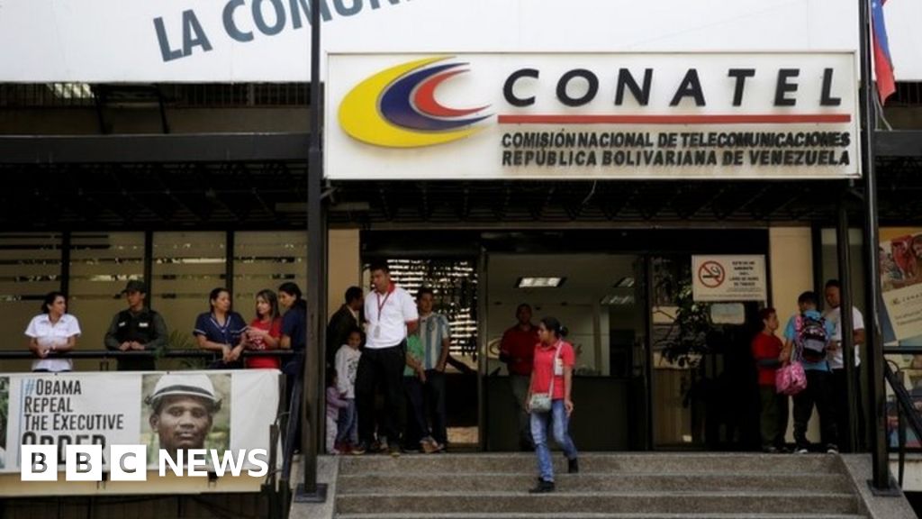 Venezuela takes Colombia's private TV channels off air