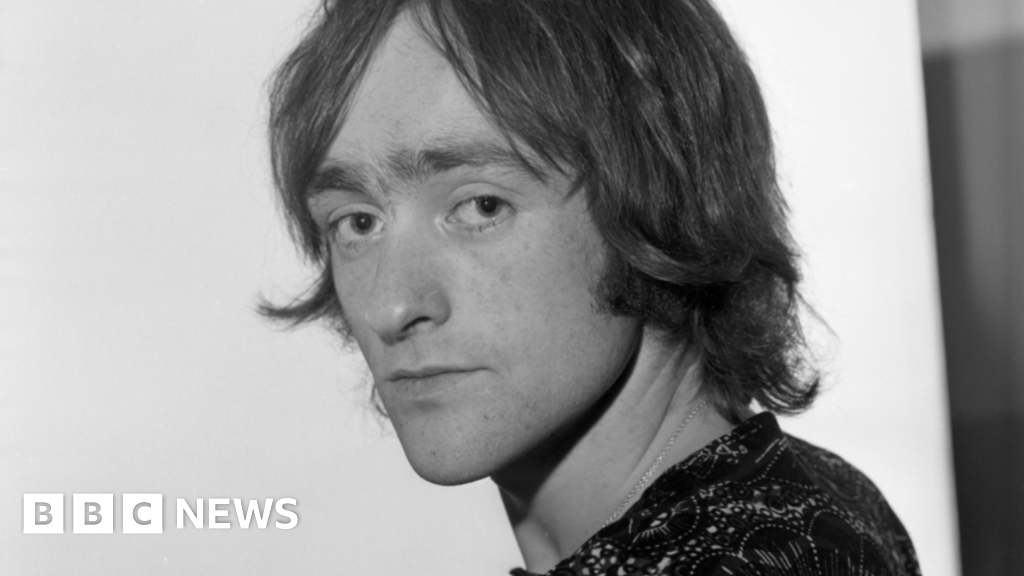 Rock band Traffic co-founder Dave Mason dies at 79