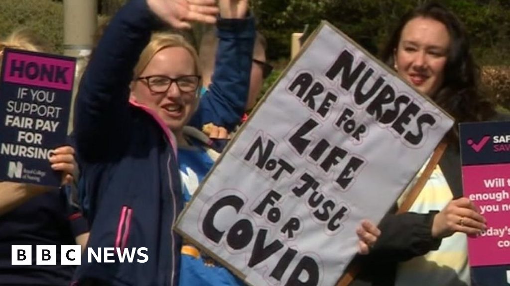 Yorkshire Nurses And Ambulance Staff Return To Picket Line - BBC News