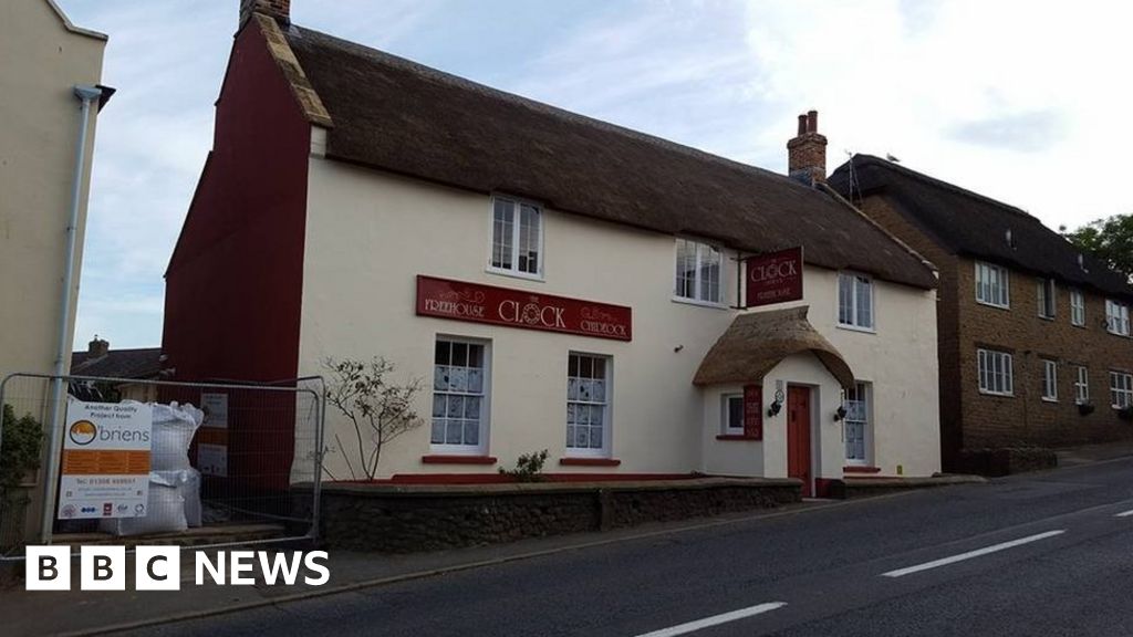Chideock Clockhouse Inn Firehit thatched pub to reopen BBC News