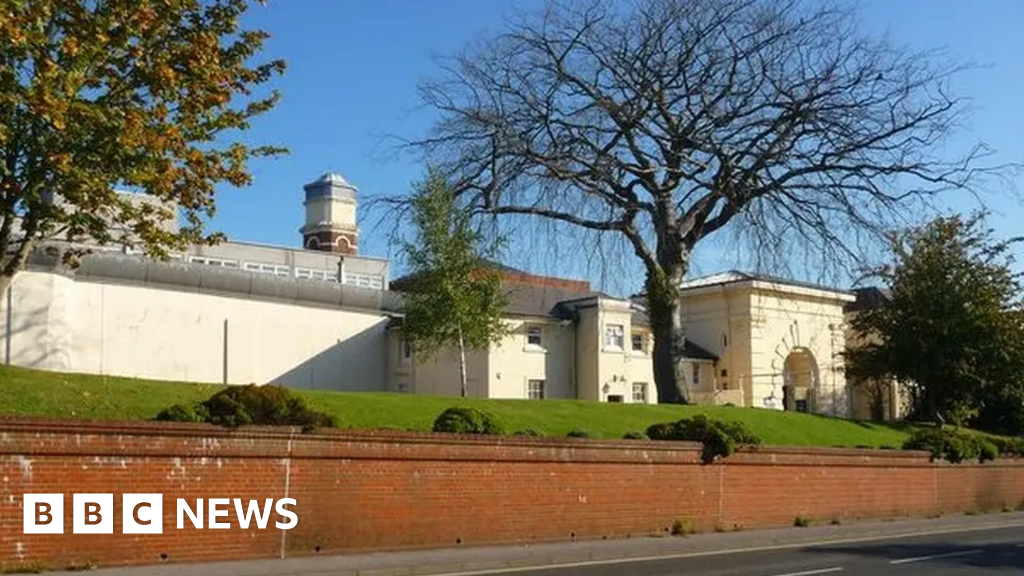 HMP Winchester 'missed chance' to help prisoner