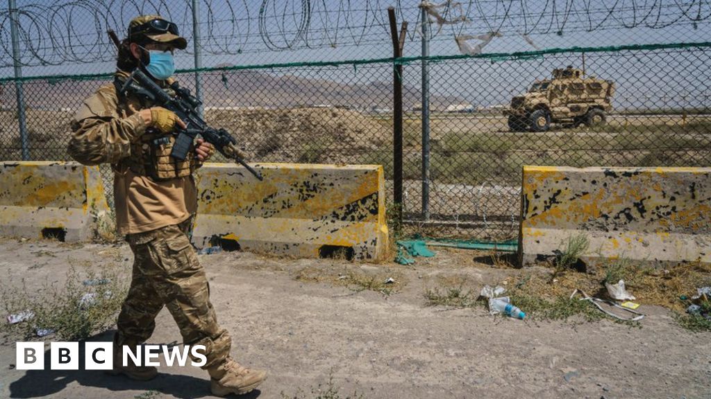 Afghanistan: UK urges cooperation on safe passage for eligible Afghans